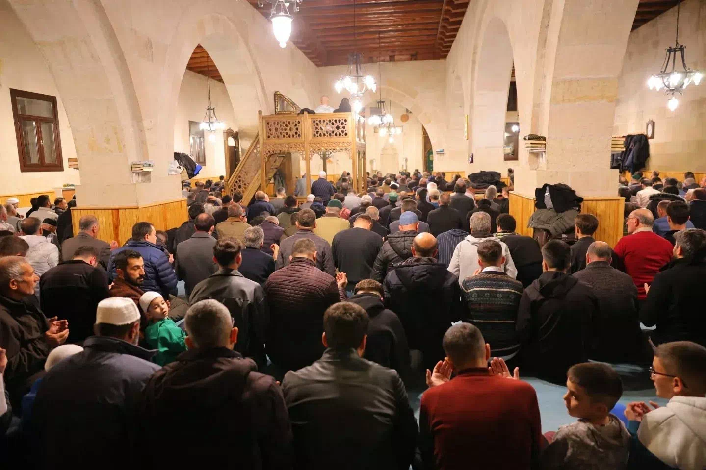 Bayburt’ta Kadir Gecesi Coşkusu Camileri Doldurdu.