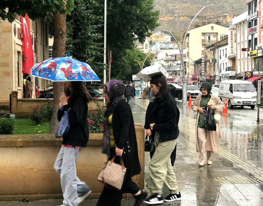 Bayburt’ta karla karışık yağmur ve kar bekleniyor