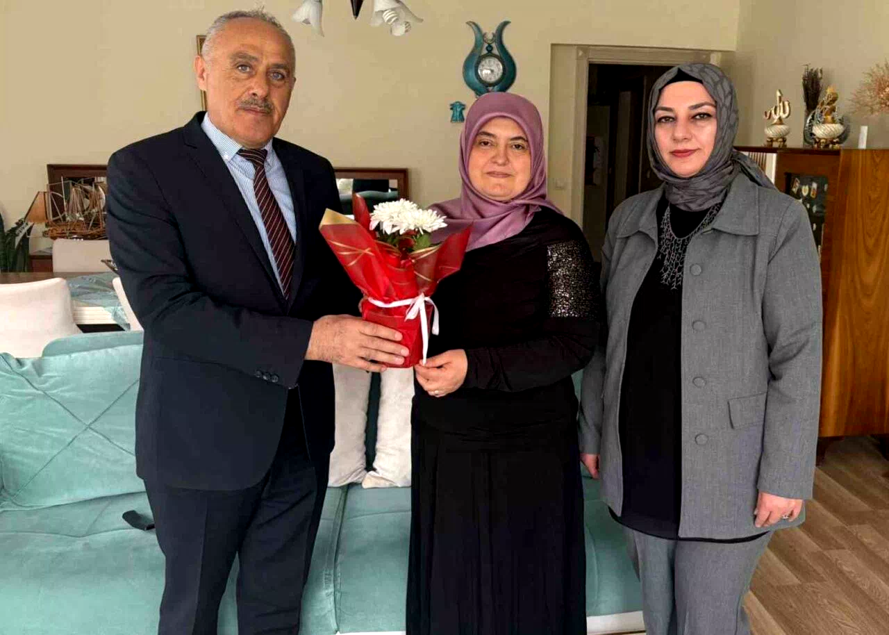 Bayburt’ta koruyucu ailelerin Anneler Günü kutlandı