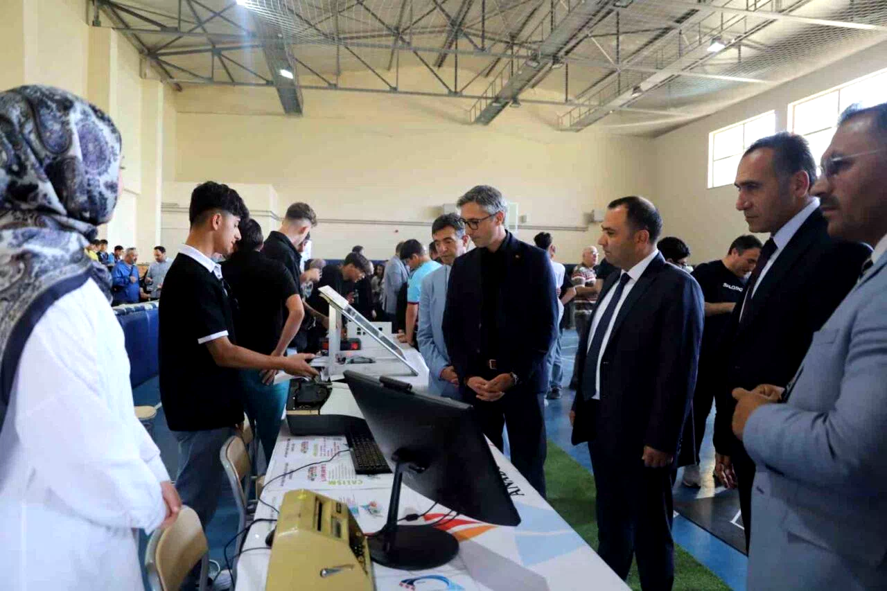 Bayburt’ta Mesleki ve Teknik Eğitim Fuarı’nda meslek dalları tanıtıldı