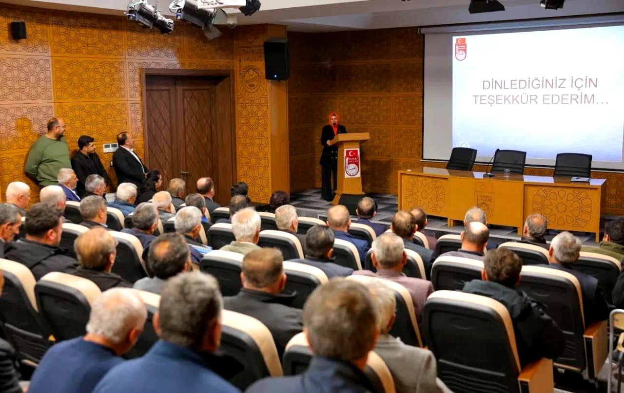 Bayburt’ta ‘Muhtar Akademisi Eğitim Programı’ düzenlendi