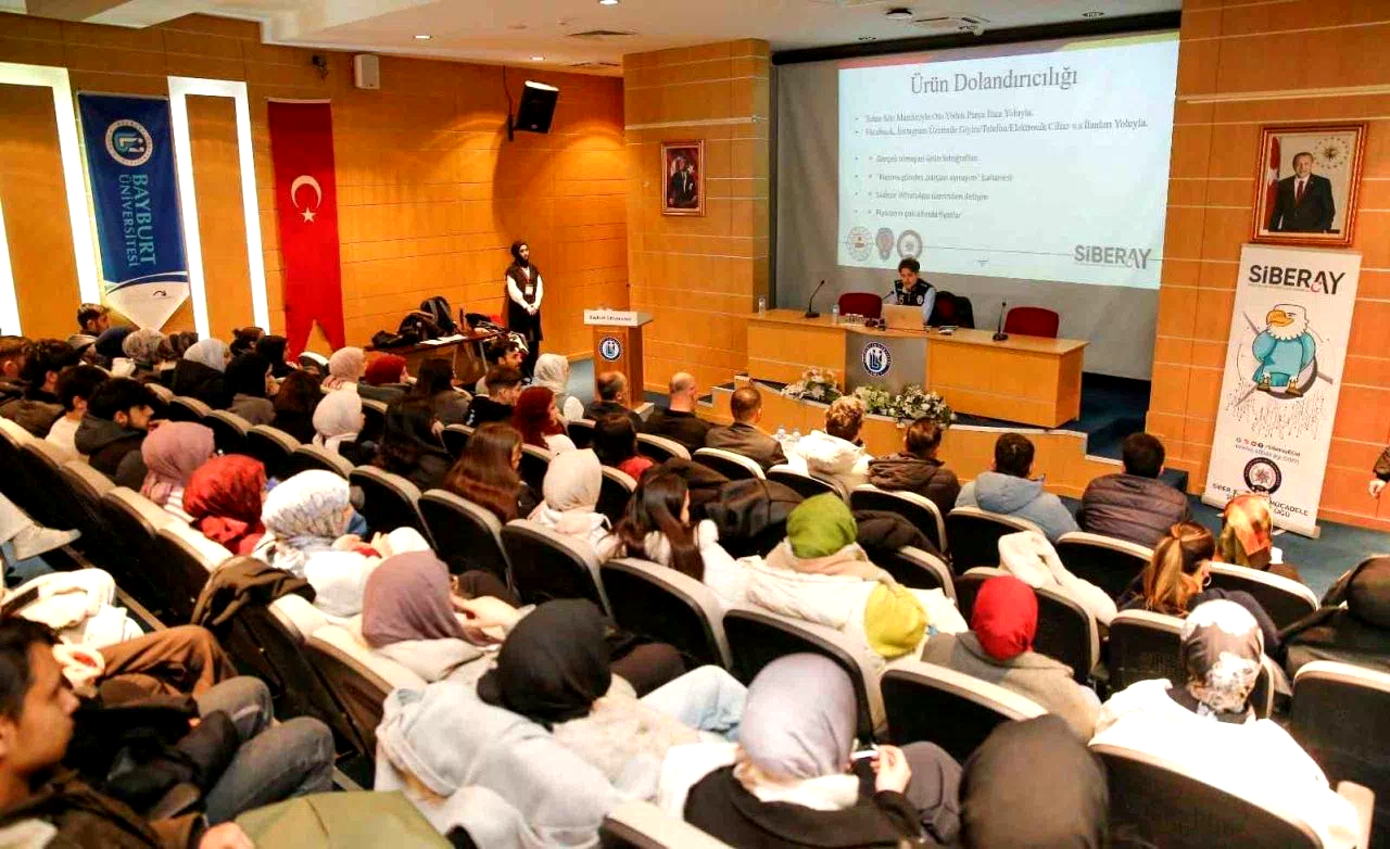 Bayburt’ta öğrenciler yapay zeka destekli dolandırıcılığa karşı bilgilendirildi