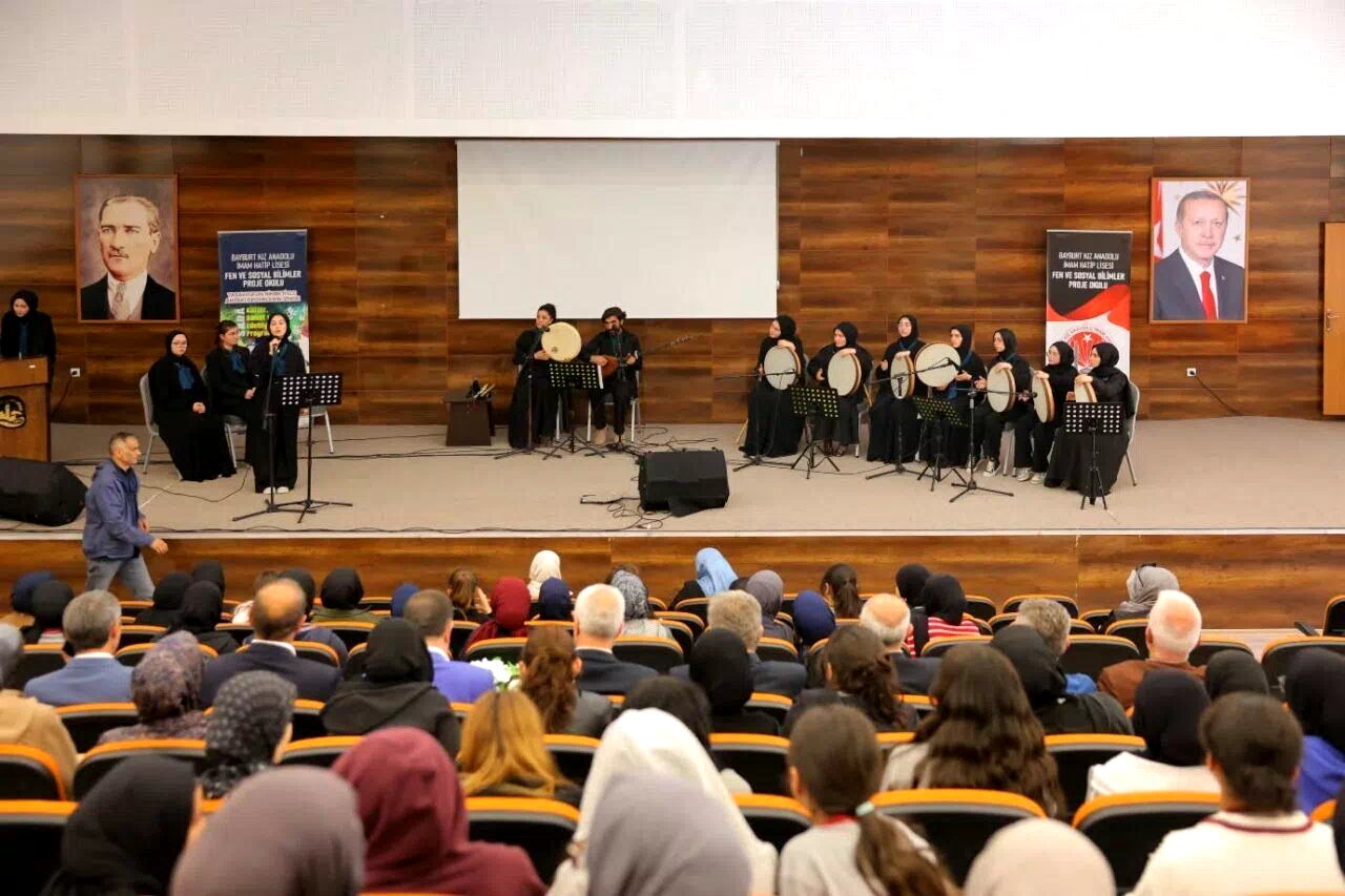 Bayburt’ta öğrencilerden tasavvuf musikisi konseri
