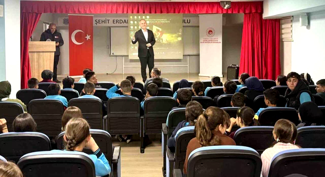 Bayburt’ta öğrencilere sıfır atık ve çevre bilinci anlatıldı