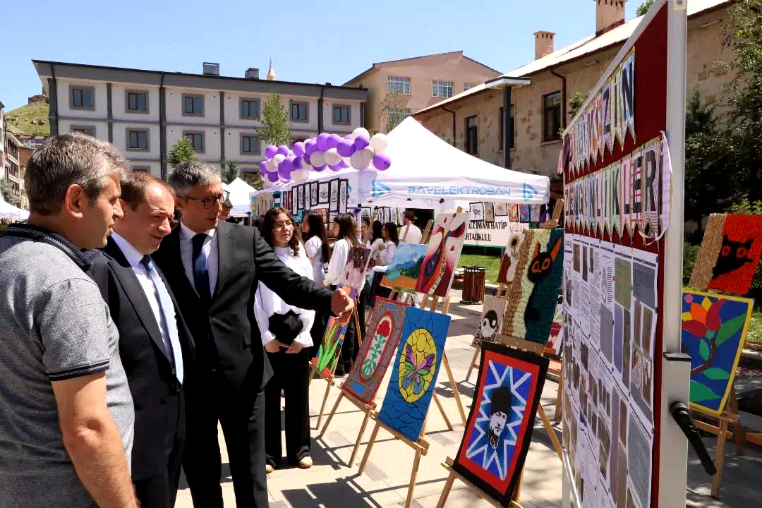 Bayburt’ta okulların örnek çalışmaları sergilendi