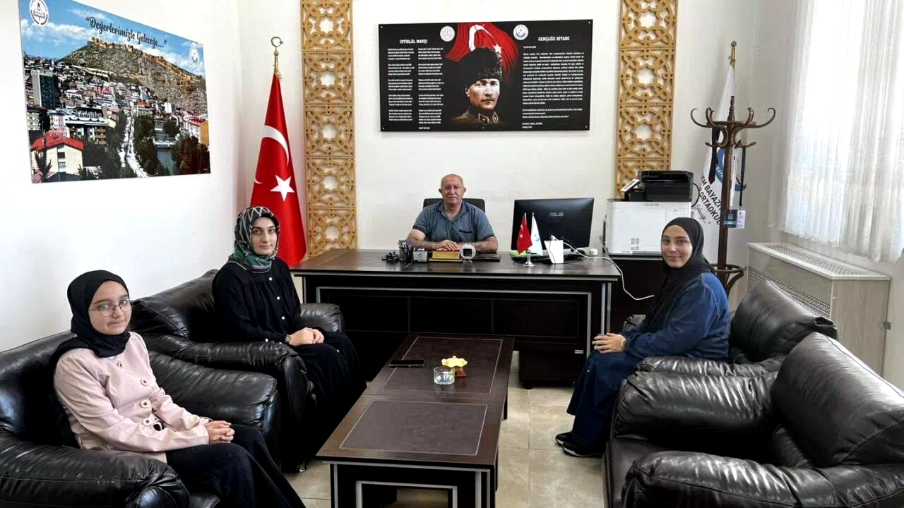 Bayburt’ta örgün eğitimle birlikte hafızlık programı 153’üncü mezununu verdi
