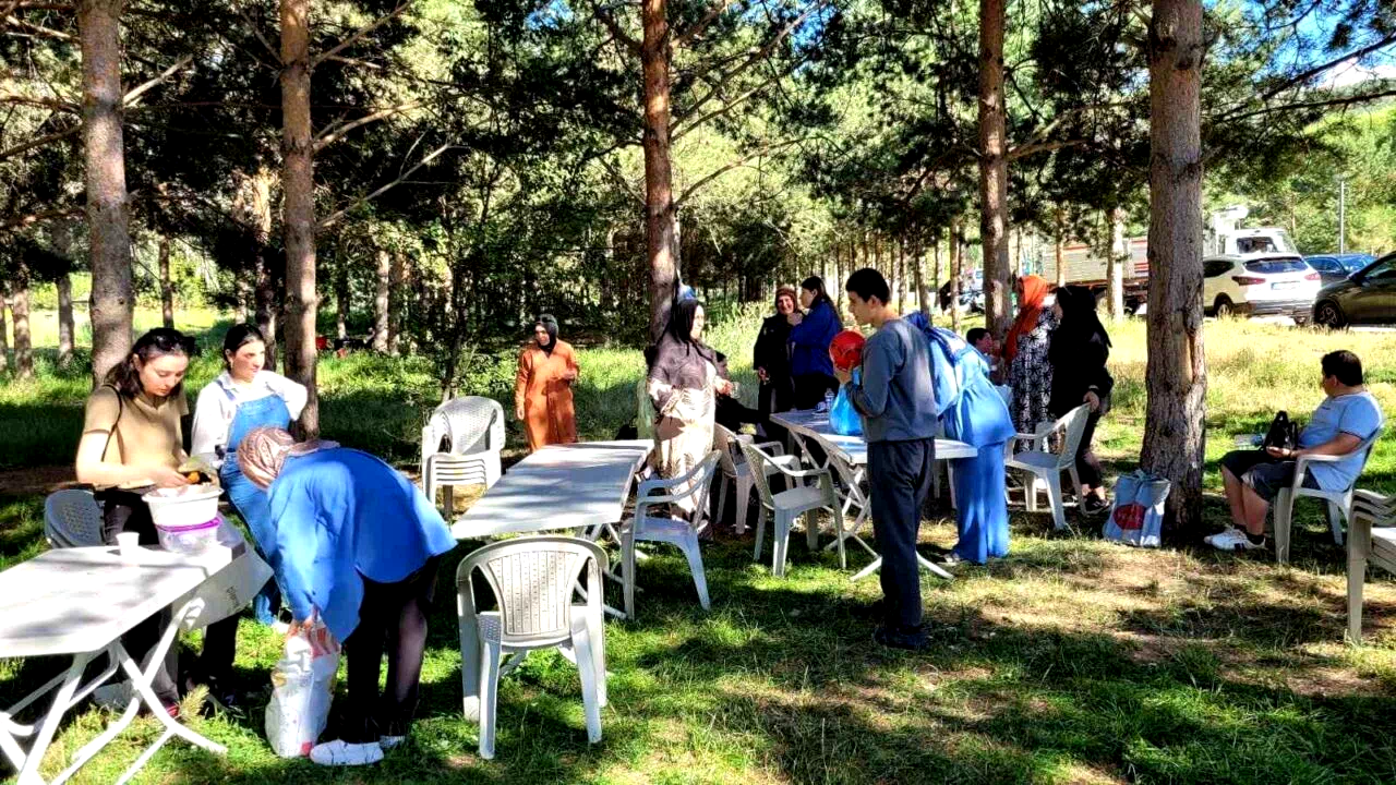 Bayburt’ta otizmli çocuklar ve ailelerine yönelik piknik etkinliği düzenlendi