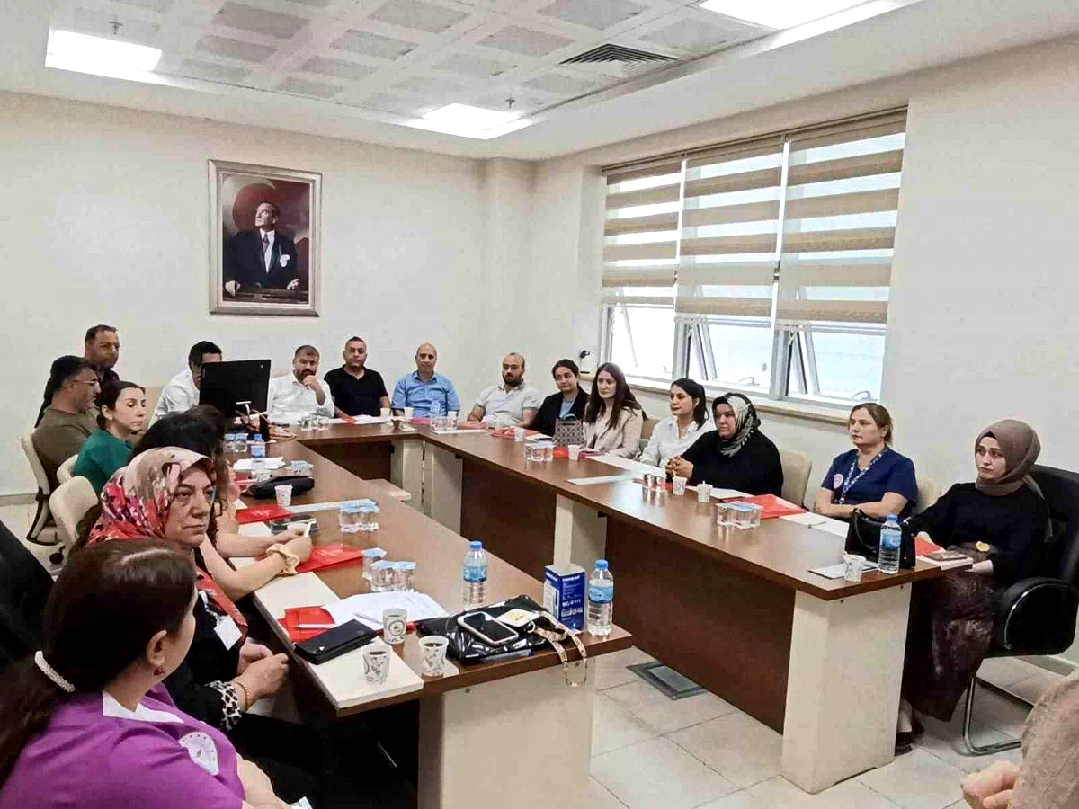 Bayburt’ta primer sezaryen oranlarının azaltılması için değerlendirme toplantısı yapıldı