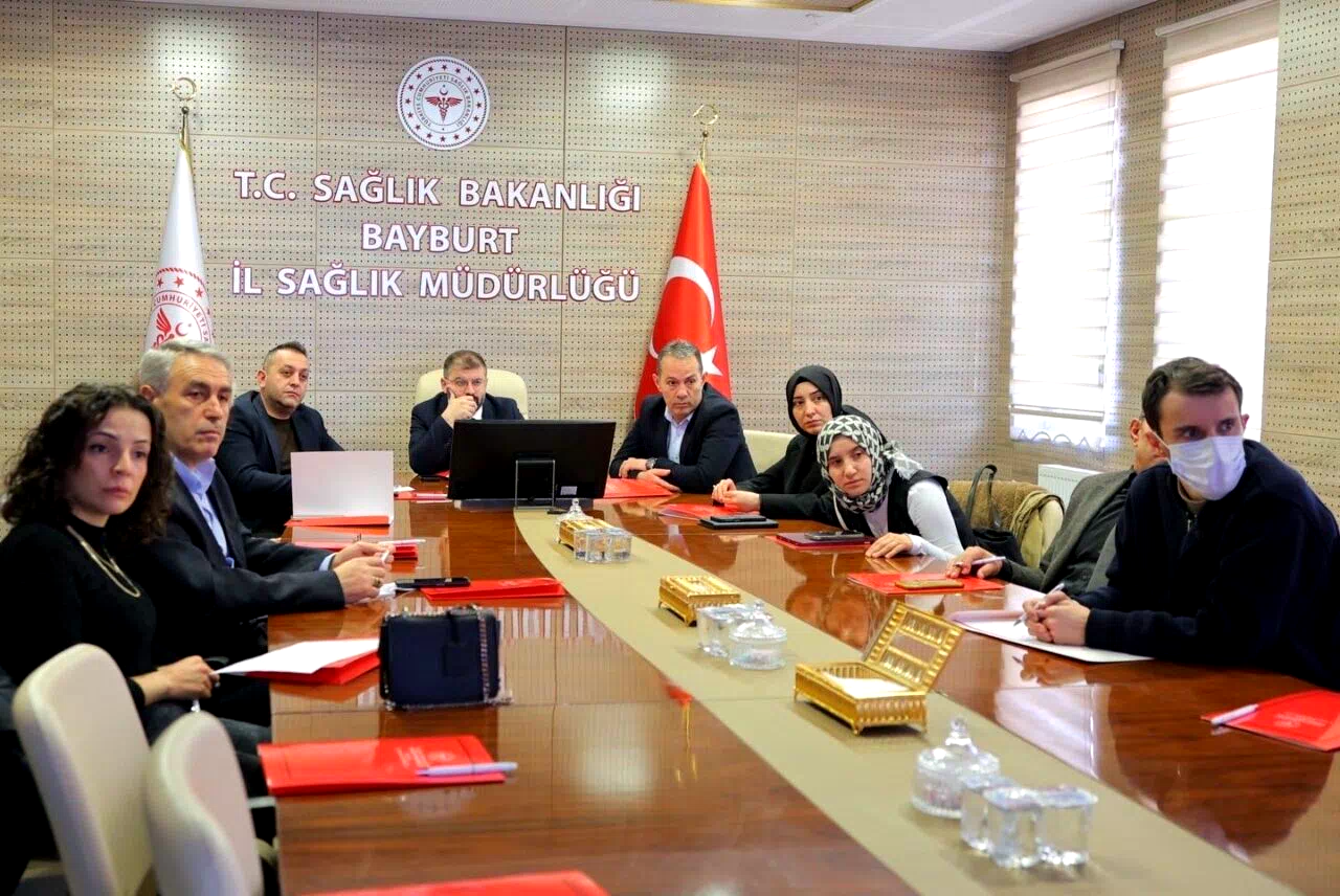 Bayburt’ta sağlık tesislerinin standartları toplantıda değerlendirildi