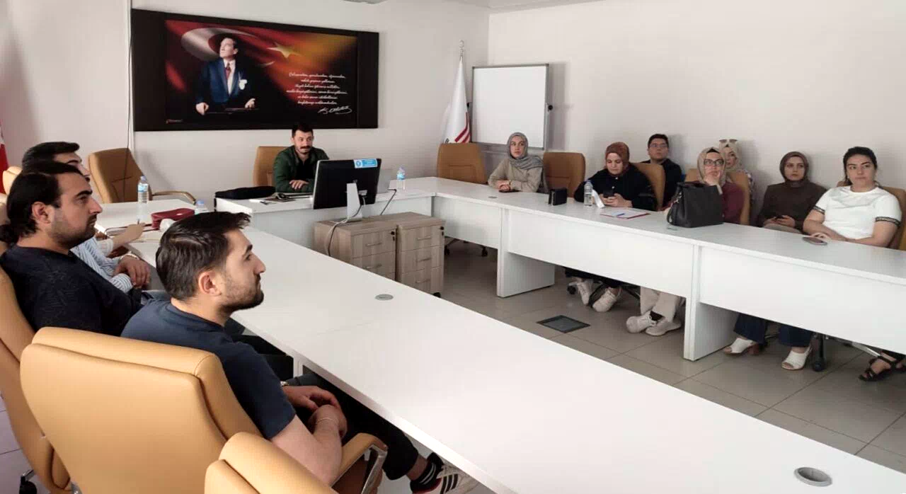 Bayburt’ta sosyal hizmet çalışanlarına mahremiyet eğitimi verildi