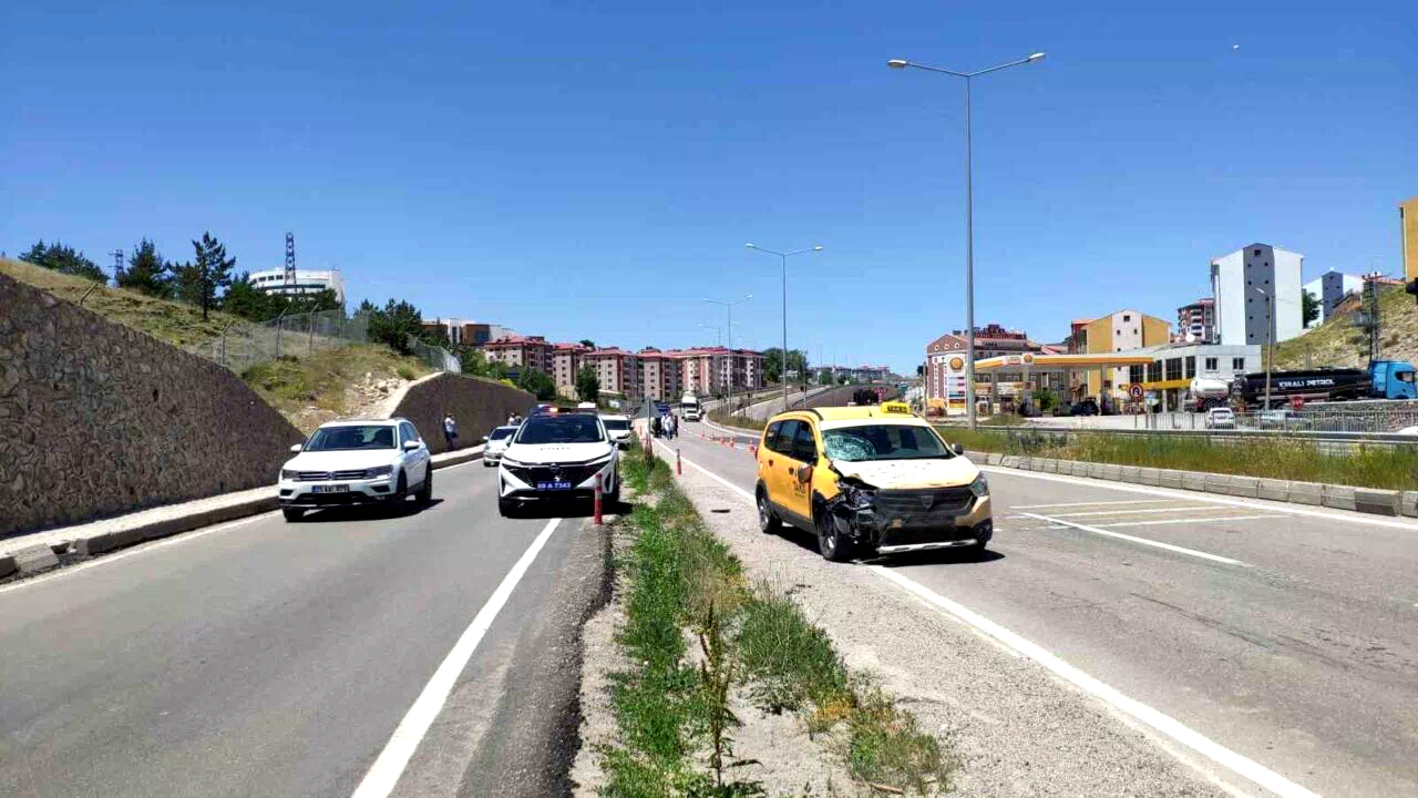Bayburt’ta taksinin çarptığı yaya hayatını kaybetti