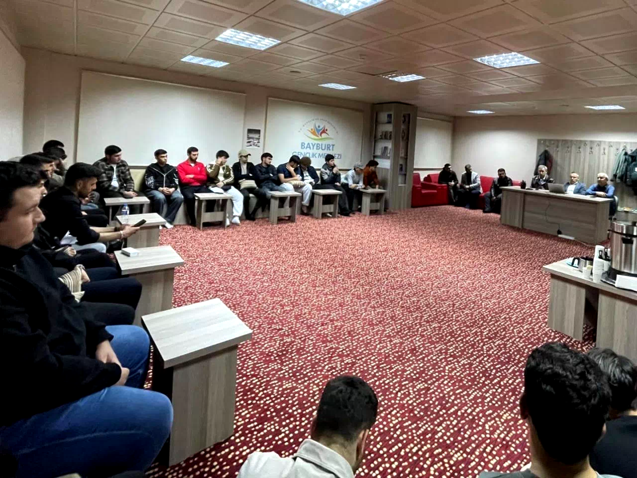 Bayburt’ta üniversite öğrencilerine Doğu Türkistan’daki zulüm anlatıldı