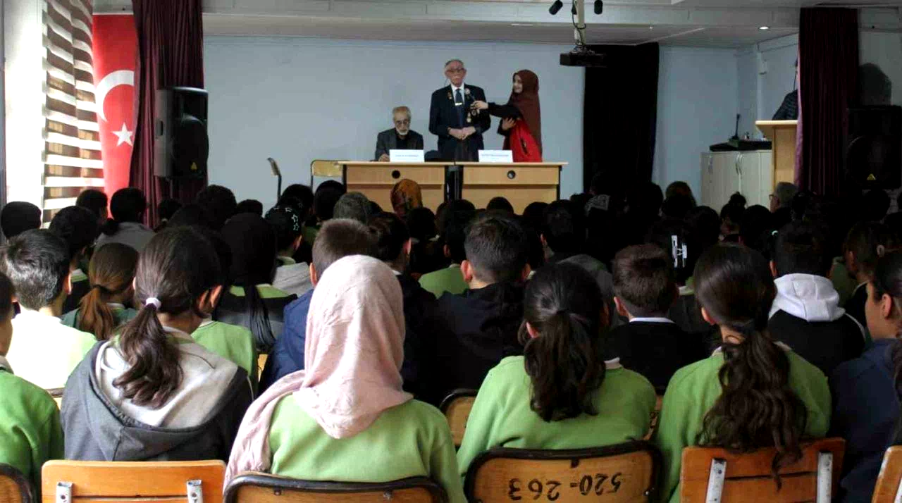 Bayburt’ta ‘Vatan ve Kahraman Buluşmaları’ etkinlikleri devam ediyor