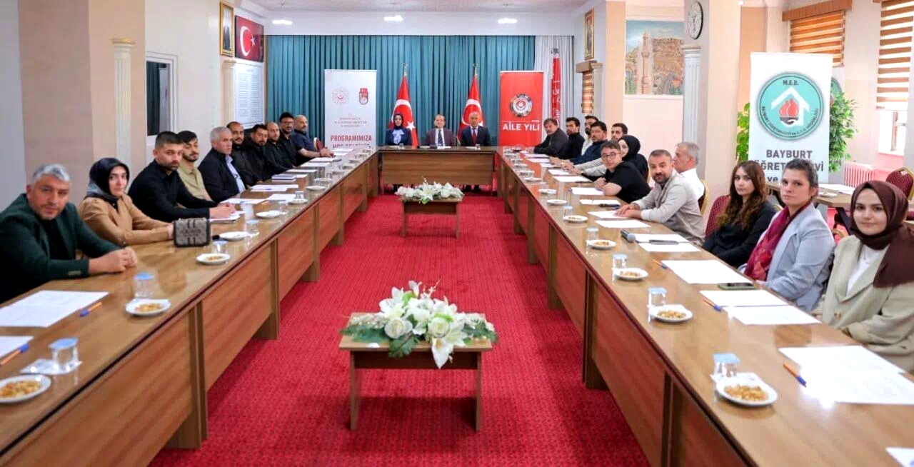 Bayburt’ta yeni evlenen çiftlere destek olunacak