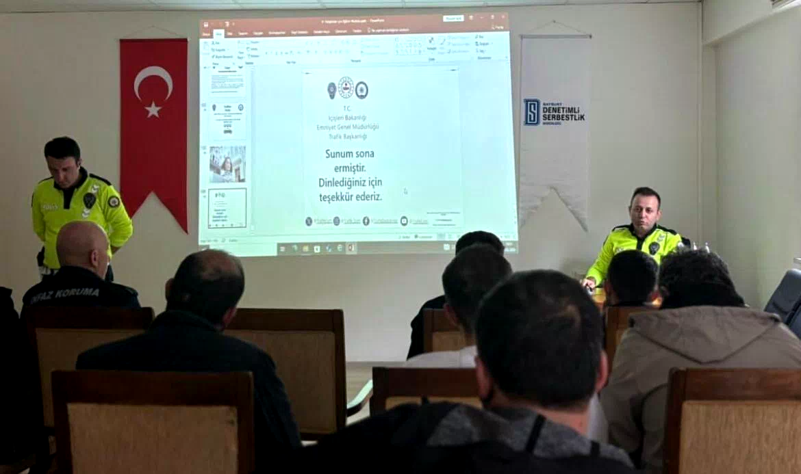 Bayburt’ta yükümlülere trafik güvenliği eğitimi verildi