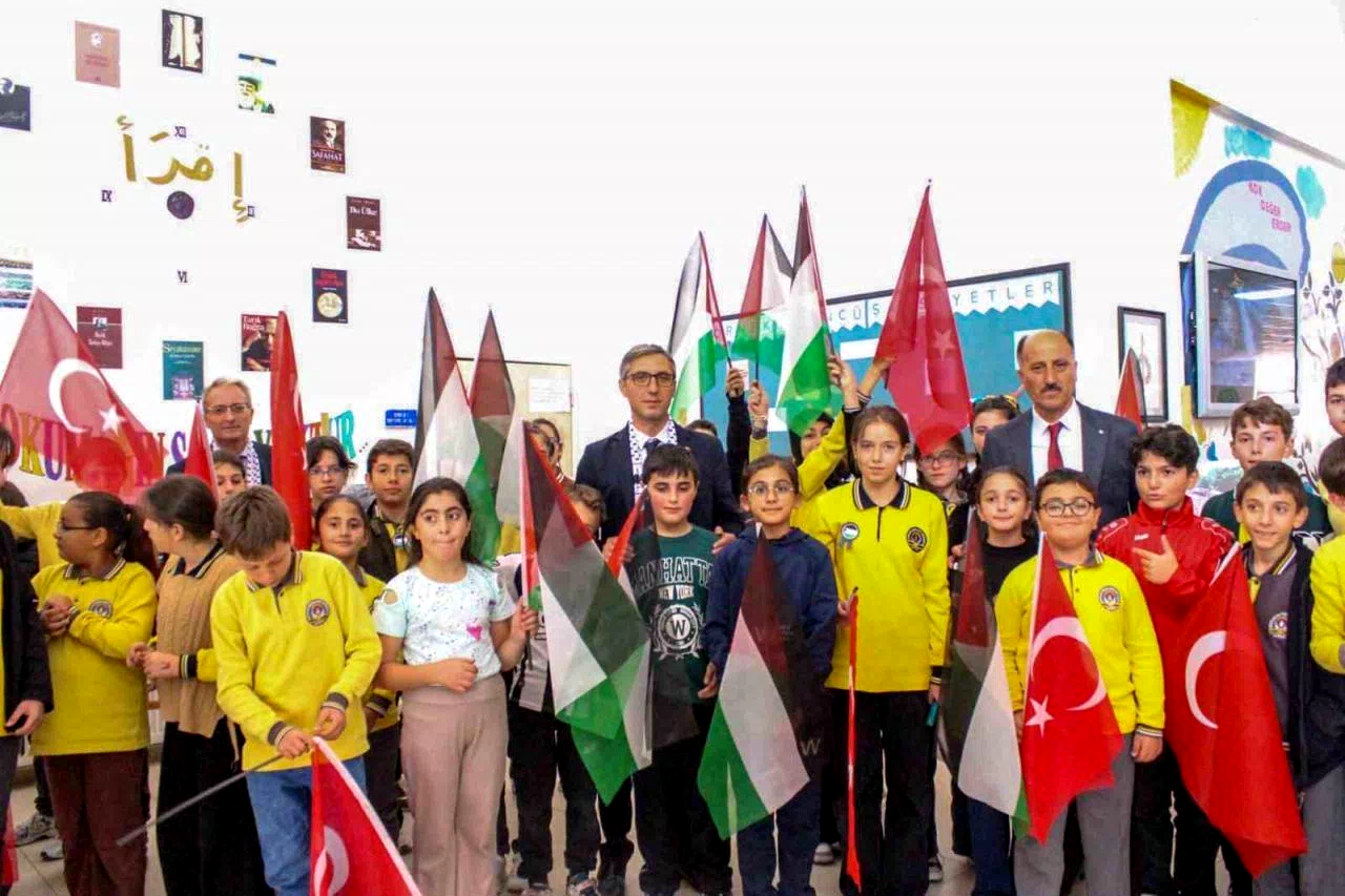 Bayburt’taki tüm okullardan Filistin’e güçlü destek