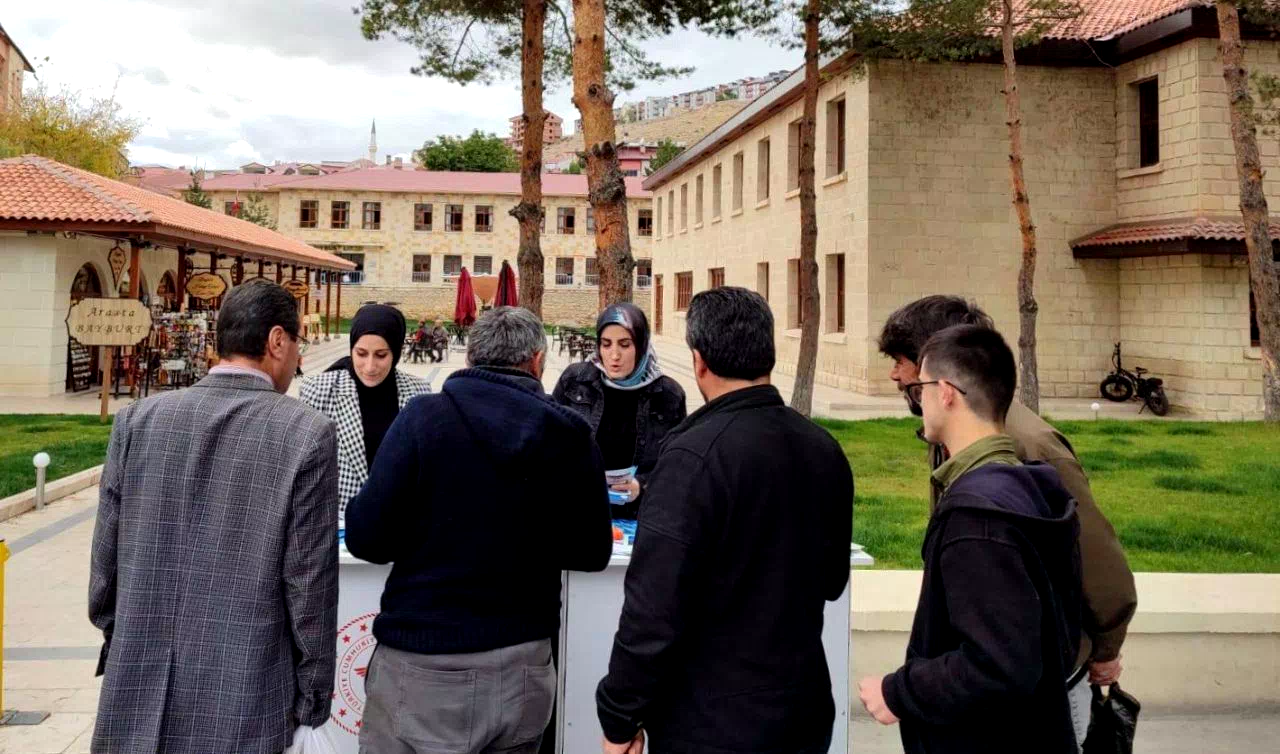 Bayburt TRSM ‘Birlikte Güvendeyiz’ sloganıyla vatandaşları bilgilendirdi
