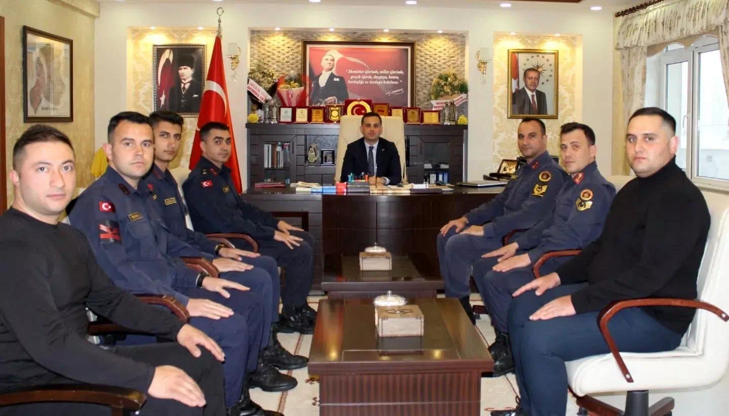 Bayburt’un Demirözü’nde Jandarma Personeline Başarı Belgesi Takdim Edildi.