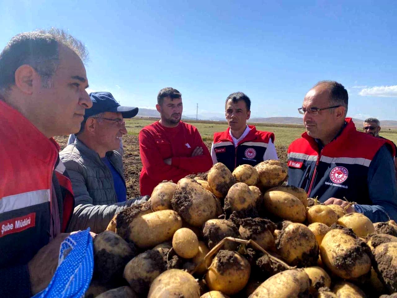 Bayburt’un köylerindeki üreticilere tarımsal bilgilendirme