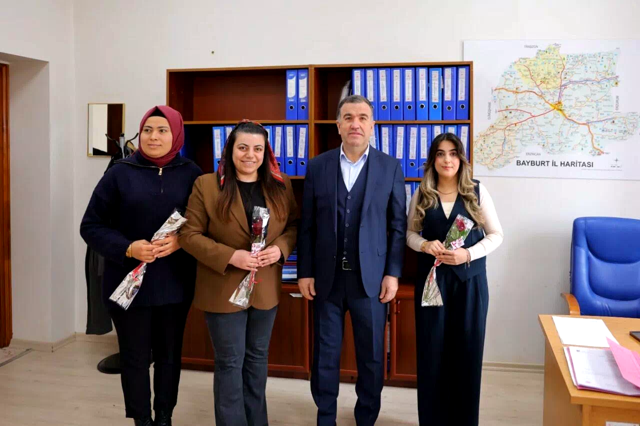 Bayburt Valisi Eldivan, 8 Mart Dünya Kadınlar Günü’nü kutladı