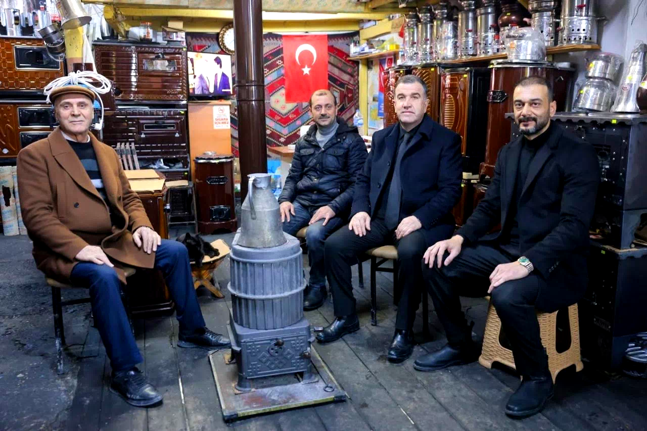 Bayburt Valisi Eldivan esnafla bir araya geldi