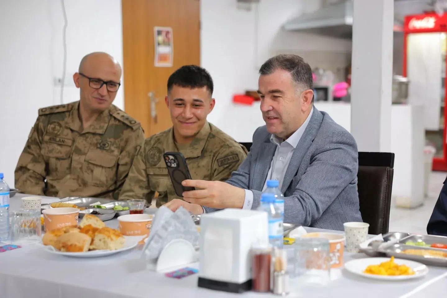 Bayburt Valisi, Mehmetçiklerle Sahurda Buluştu.