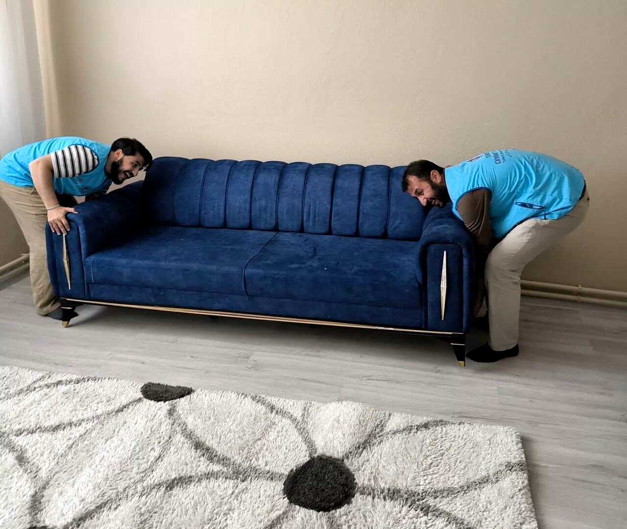’Bayburt Yetimine Sahip Çıkıyor’ sloganıyla bir ailenin evi yenilendi