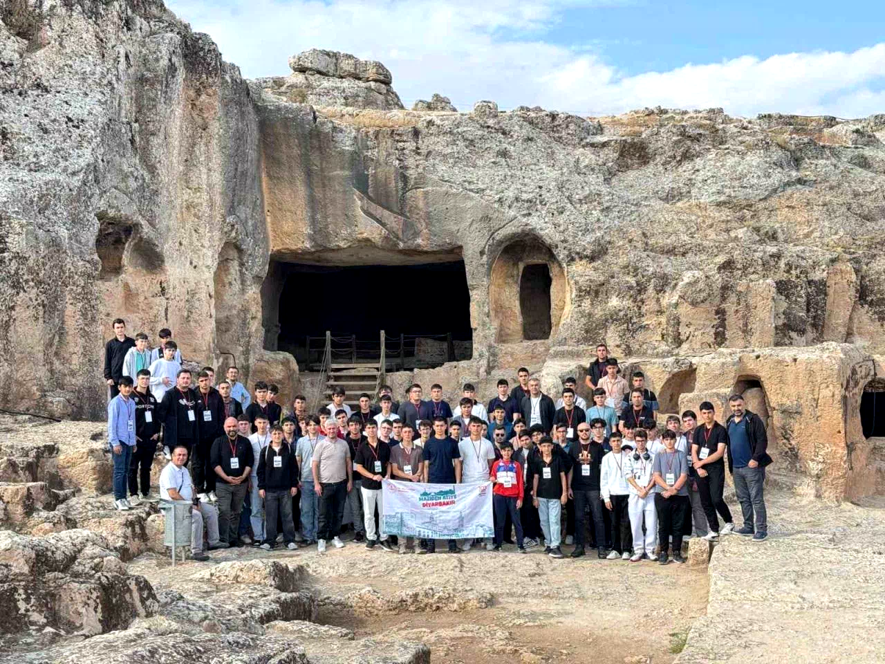 Bayburtlu öğrenciler ‘Maziden Atiye’ programıyla Diyarbakır’ı gezdi