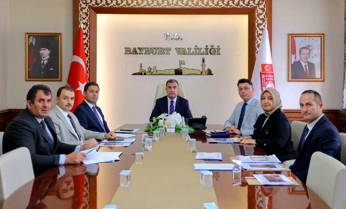 Bayburt’ta sosyal yardım vakıflarının çalışmaları değerlendirildi