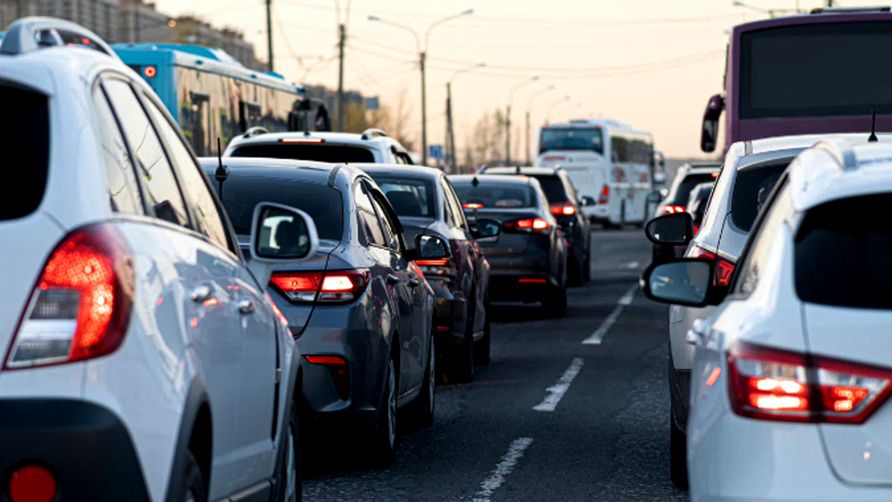 Bayram tatili trafiği başladı: Anadolu Otoyolu’nda yoğunluk artıyor