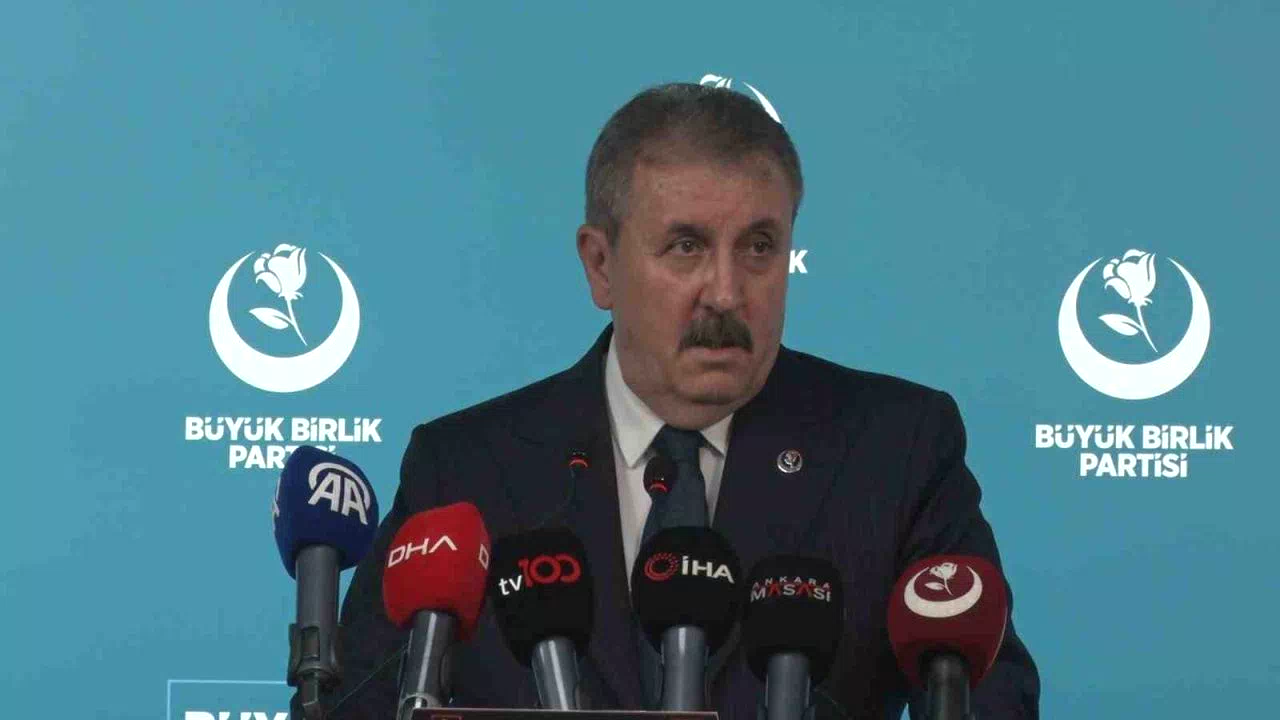 BBP Başkanı Destici: “(Suça sürüklenen çocuklar) ceza sistemimizi değiştirmek dışında bir seçeneğimiz kalmamıştır”