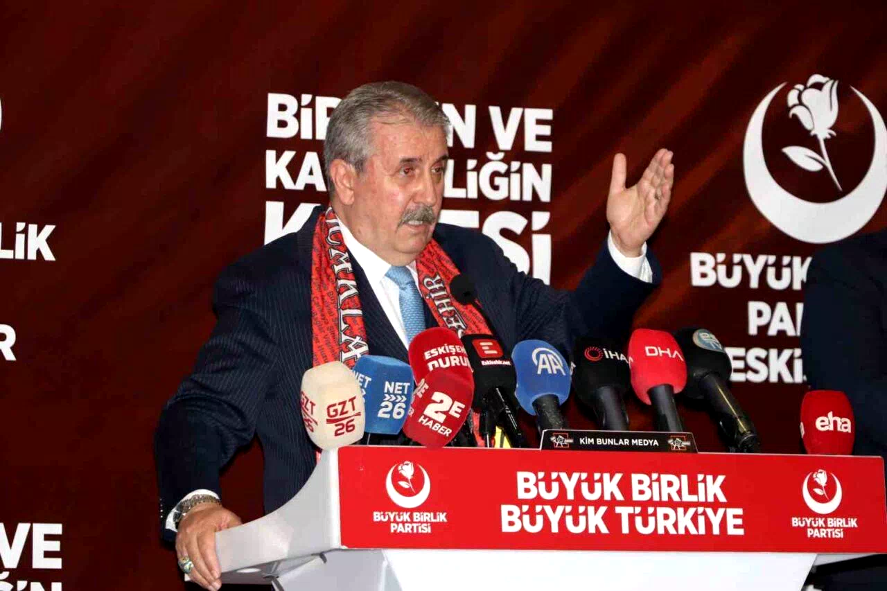 BBP Genel Başkanı Destici: “Böyle giderse, nüfusumuz 50 milyonun altına düşer”