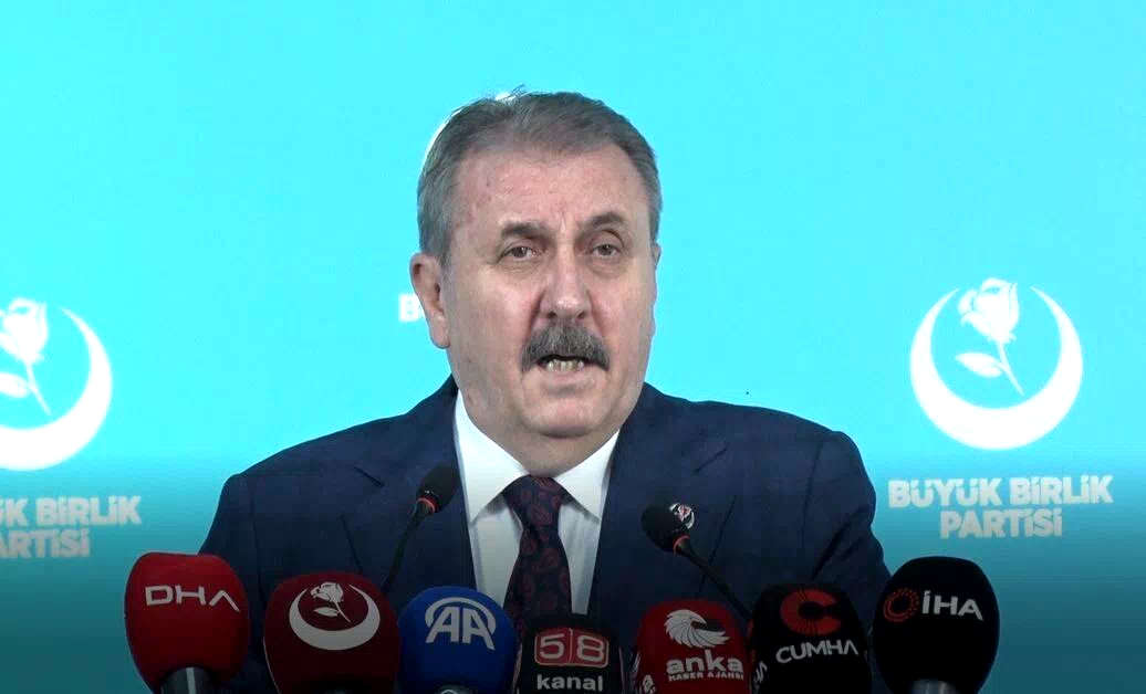 BBP Genel Başkanı Destici: “Bu millet ne kimliğinden ne de inançlarından asla vazgeçmeyecektir”