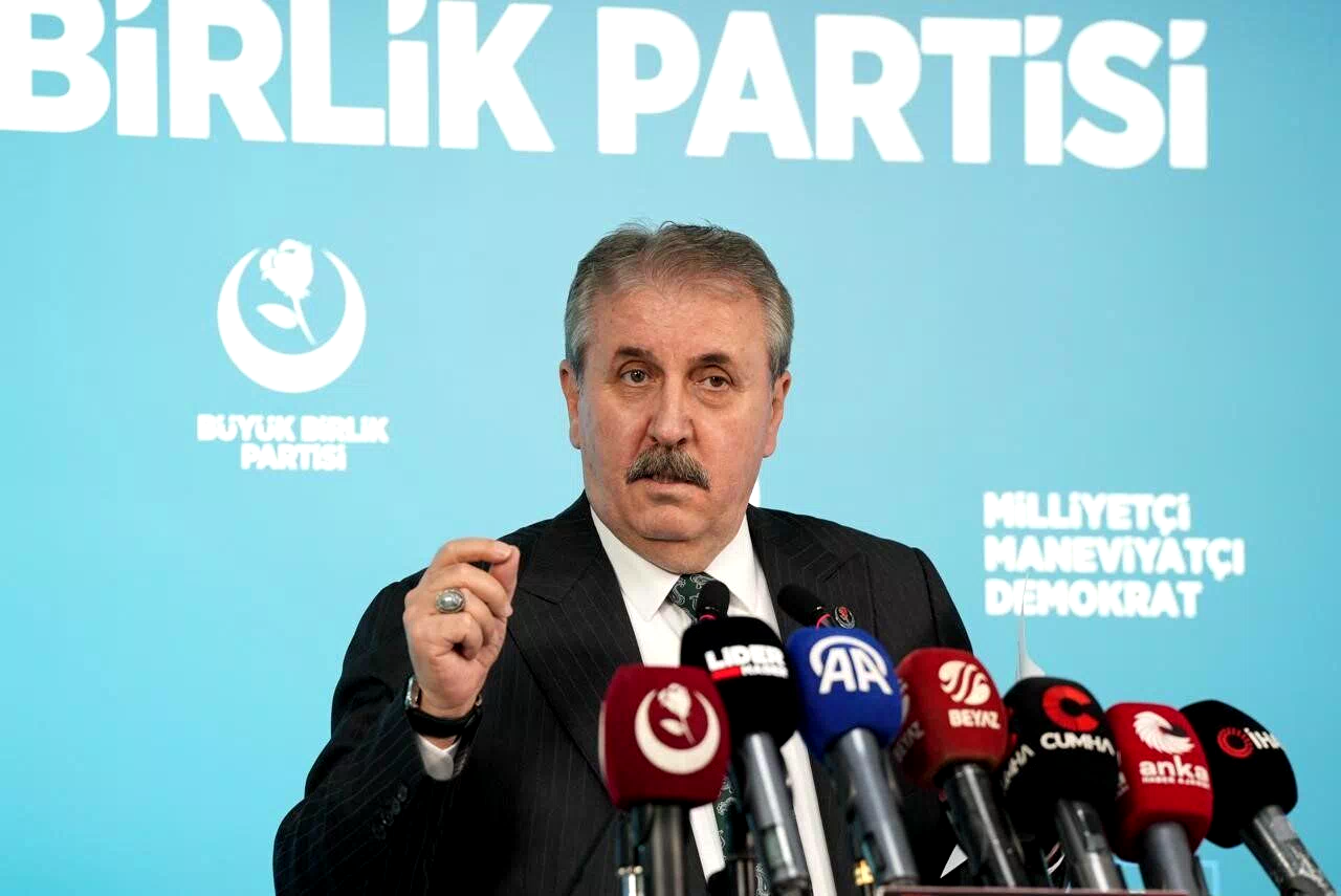 BBP Genel Başkanı Destici: “PKK’nın siyasi uzantıları, Türk siyasetini enfekte etmeye ve açık provokasyonlarına devam etmektedir”