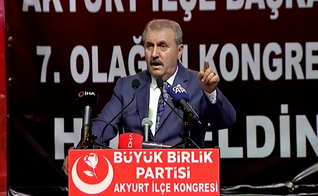 BBP Genel Başkanı Destici: “Terör örgütü ve uzantıları muhatap alınırsa ellerinin güçlenmesine yardım etmekten başka sonuç doğmayacak”