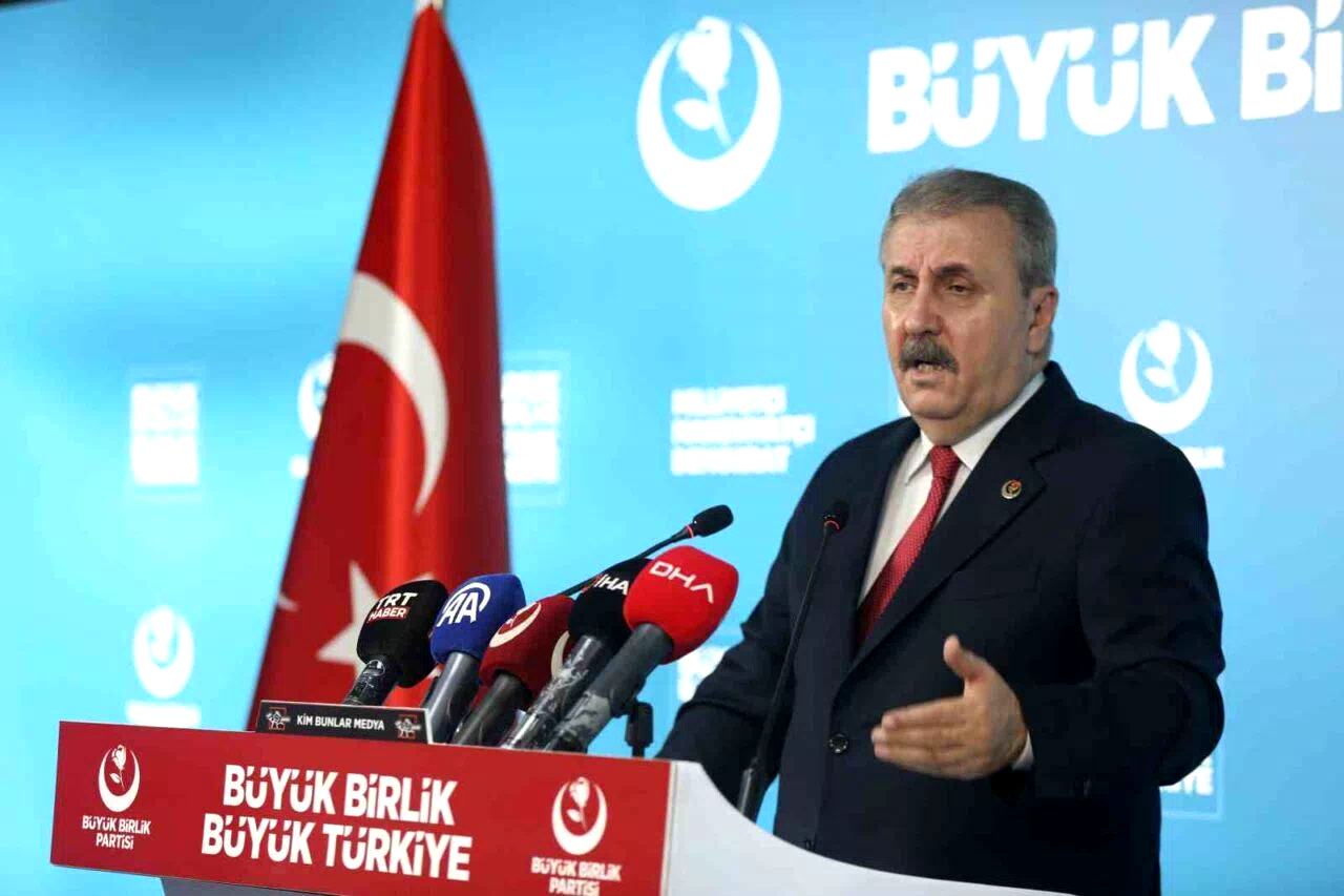 BBP lideri Destici: “İsrail’in saldırıları uluslararası hukuka aykırıdır”