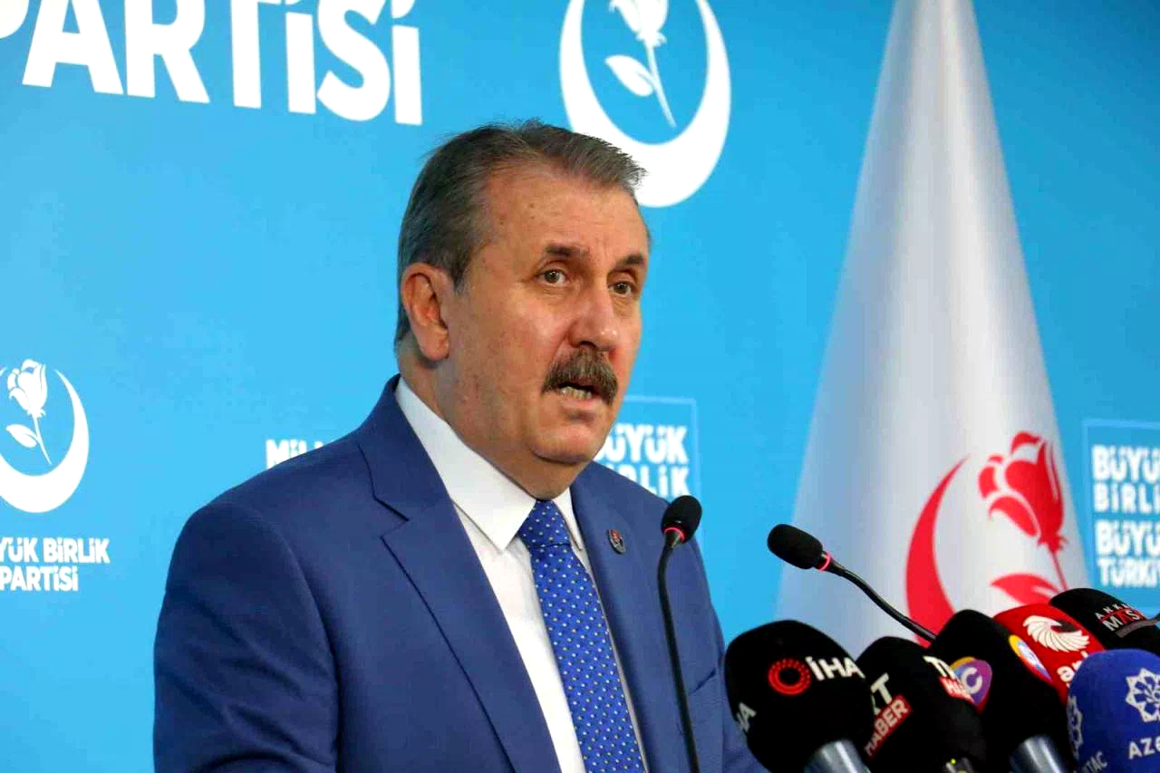 BBP lideri Destici: “Türkiye; milli güvenliğini hiçbir dış gücün onayına ihtiyaç duymadan, kendi bağımsız iradesiyle koruyacaktır”