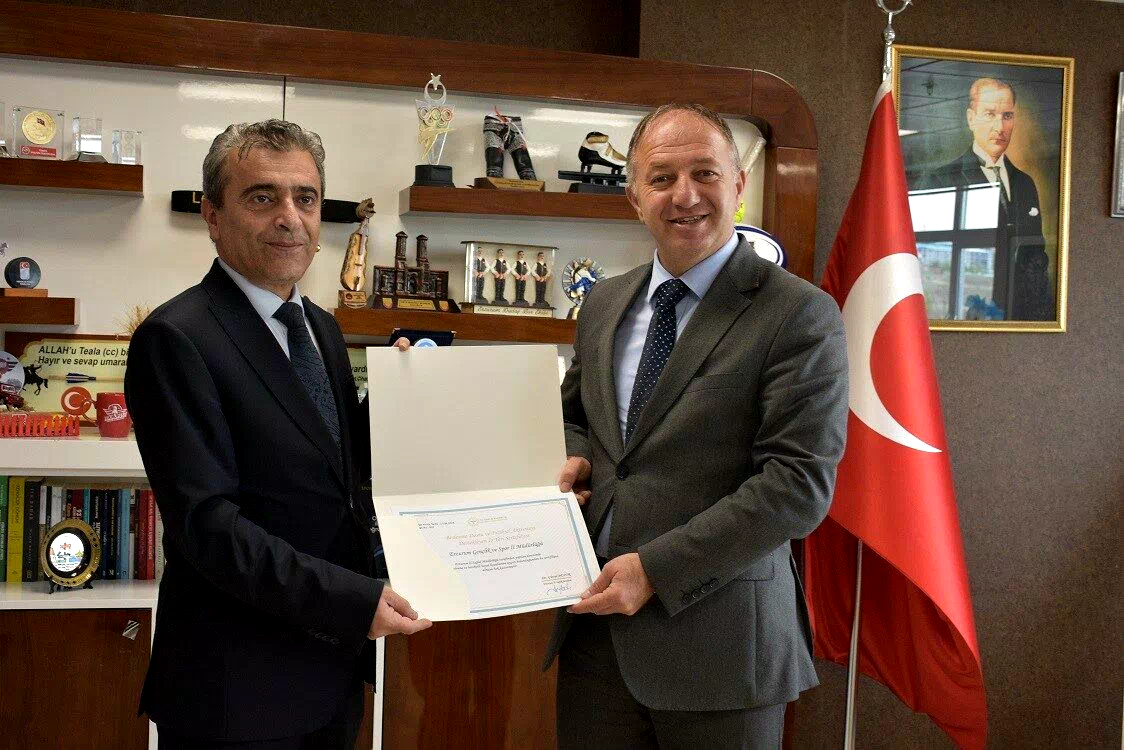 Bedir’den Çakmur’a teşekkür sertifikası