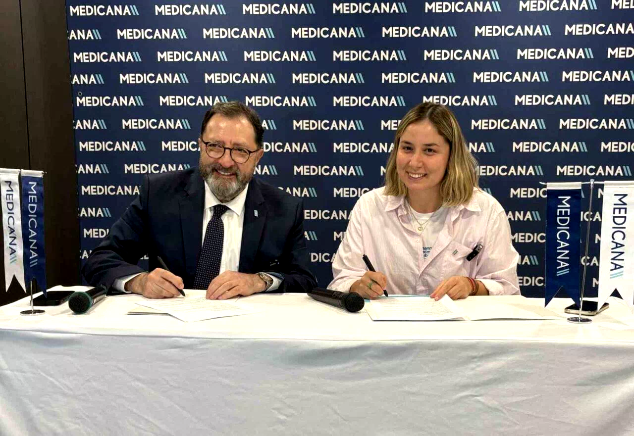 Bengisu Avcı yeni sezonda da Medicana ile kulaç atacak