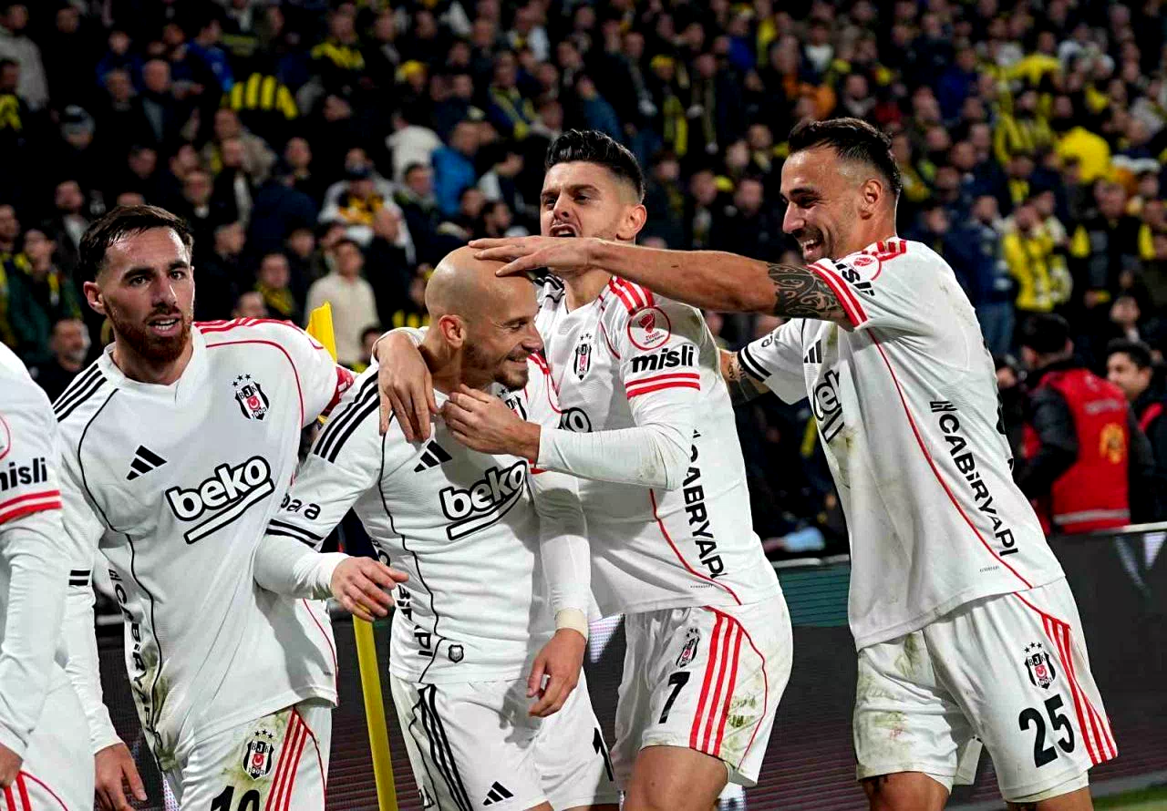 Beşiktaş, bu sezon ilk kez büyük bir maçı öne geçip kazandı