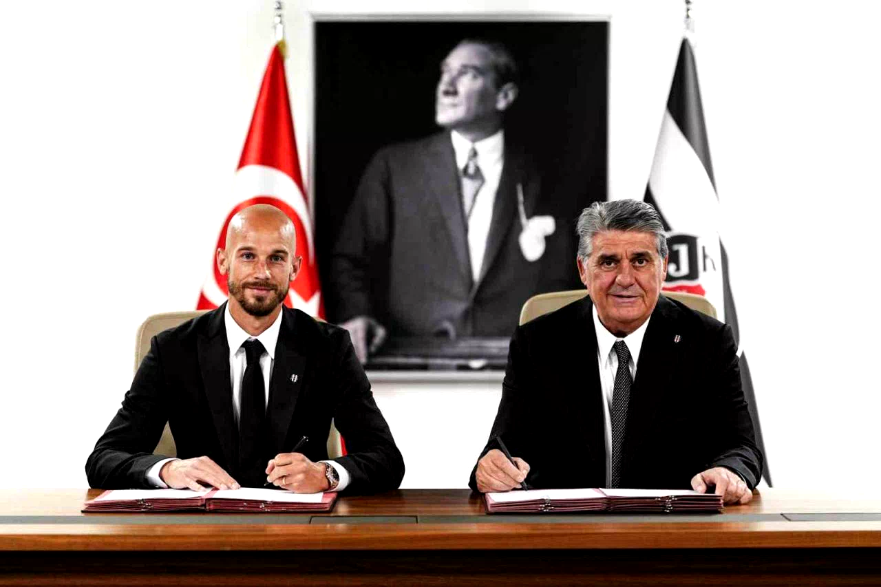 Beşiktaş, Vaclav Cerny ile sözleşme imzaladı