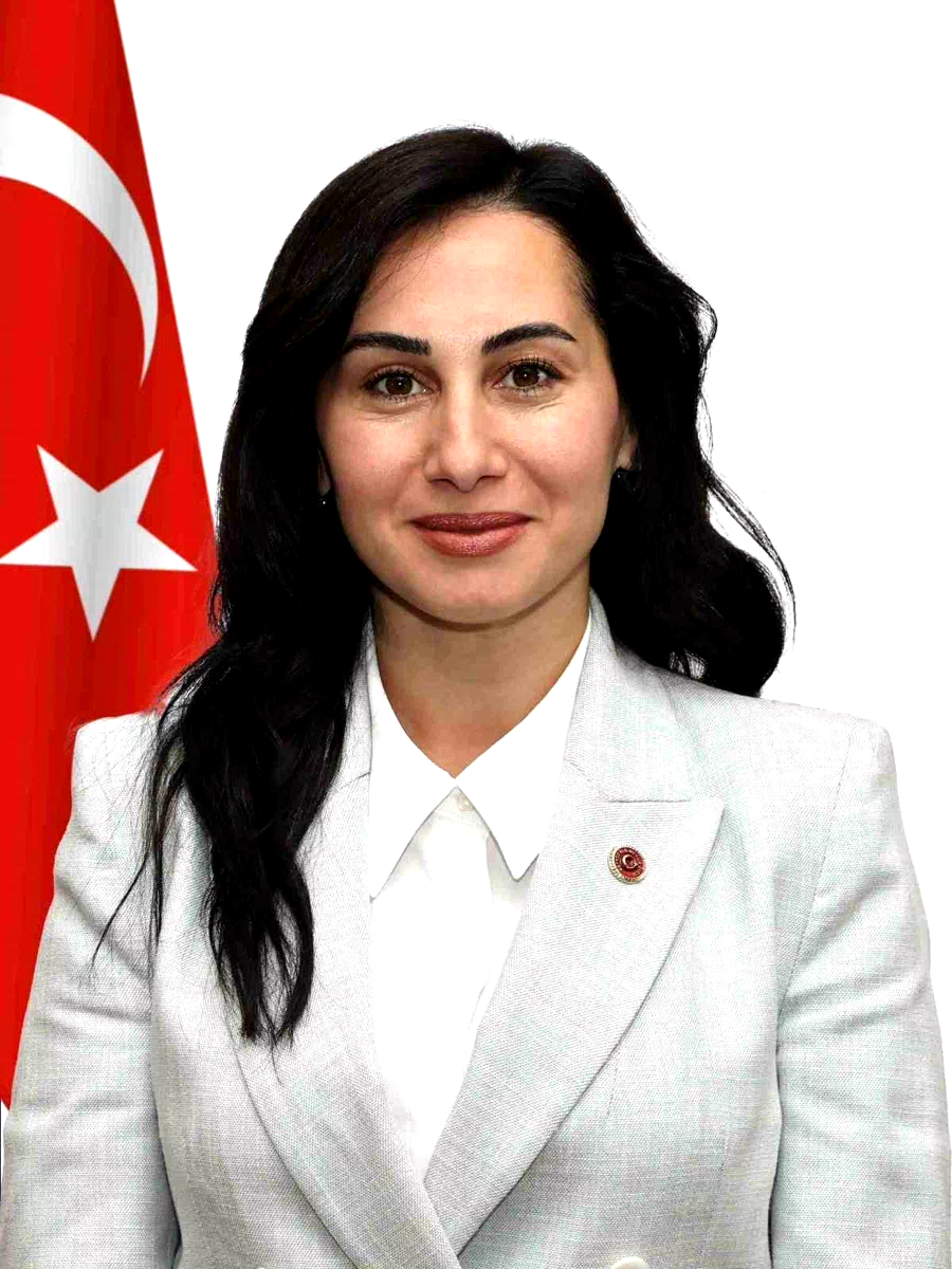 Beykoz Belediye Başkan Vekili Özlem Gürzel CHP’den istifa etti