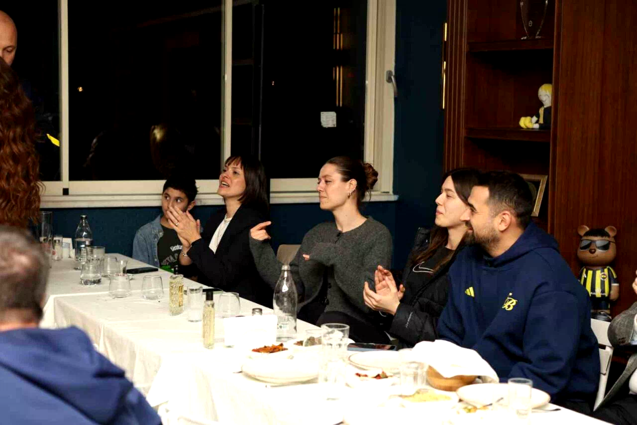 Beyoğlu Fenerbahçeliler Derneği şampiyonları ağırladı