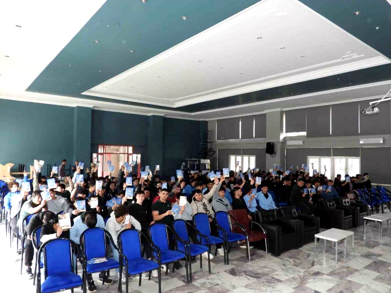 Bin 610 öğrenci teröre karşı bilgilendirildi