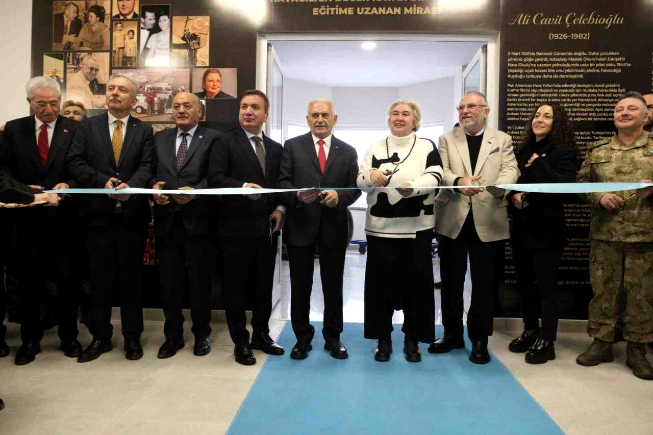 Binali Yıldırım Erzincan’da konuştu: “Türkiye havacılıkta dünyada ilk 10 içerisinde”