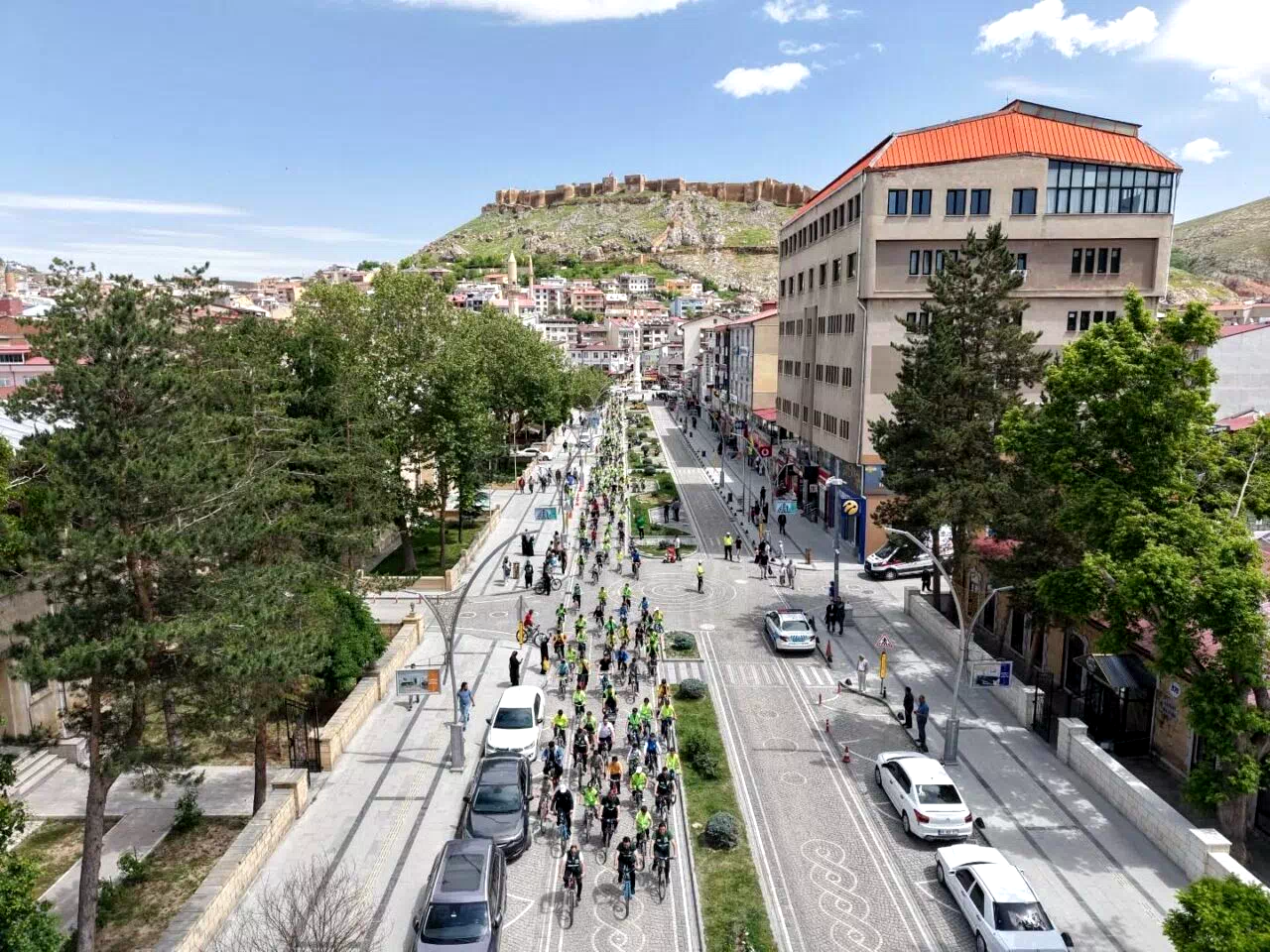 Bisikletliler, farkındalık için pedal çevirdi