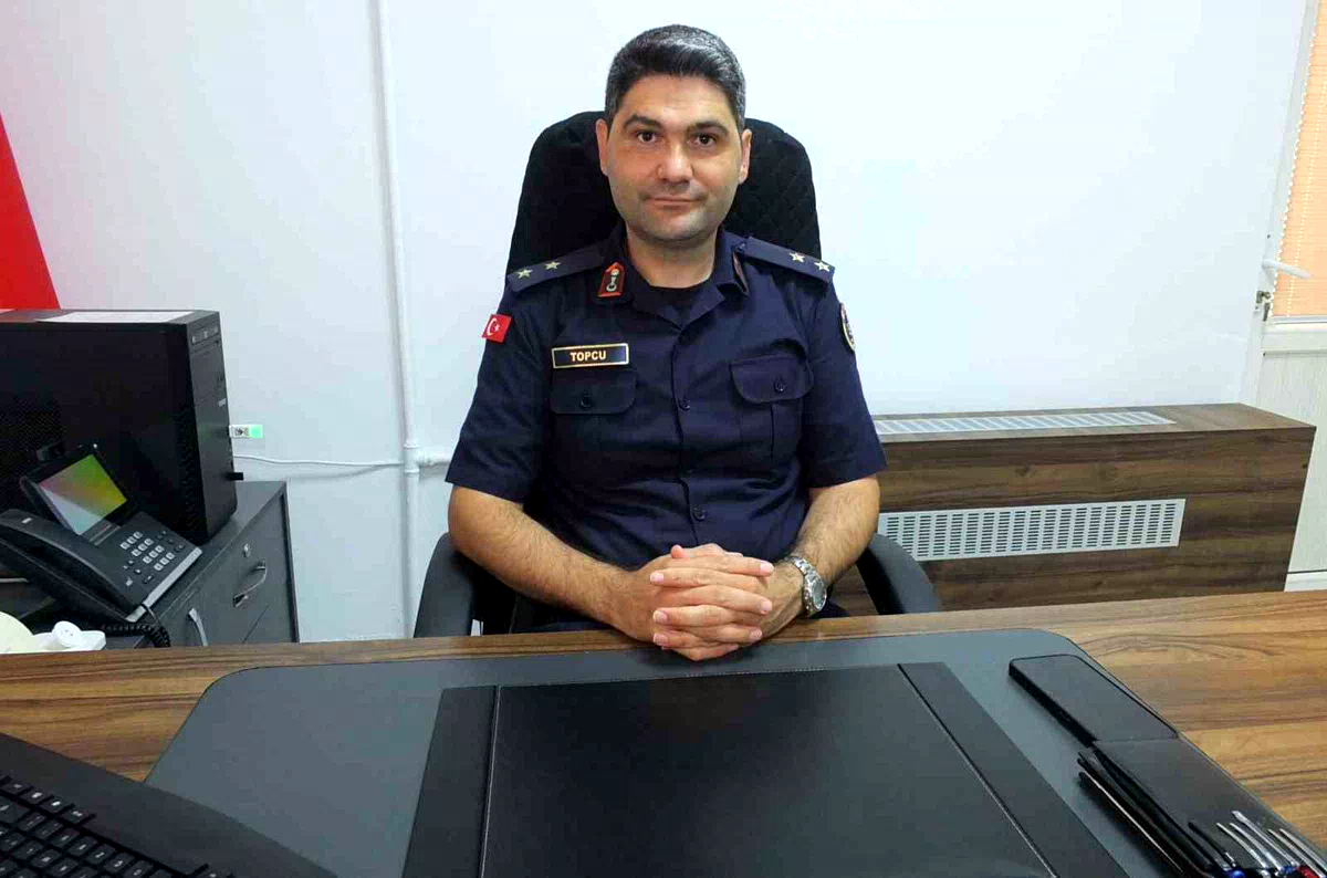 Burhaniye’de Jandarma Komutanı Topçu görevine başladı