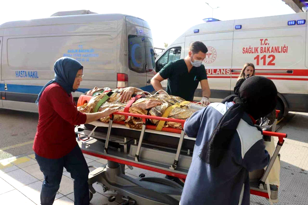 Bursa Şehir Hastanesi’nde gerçeğini aratmayan deprem ve yangın tatbikatı