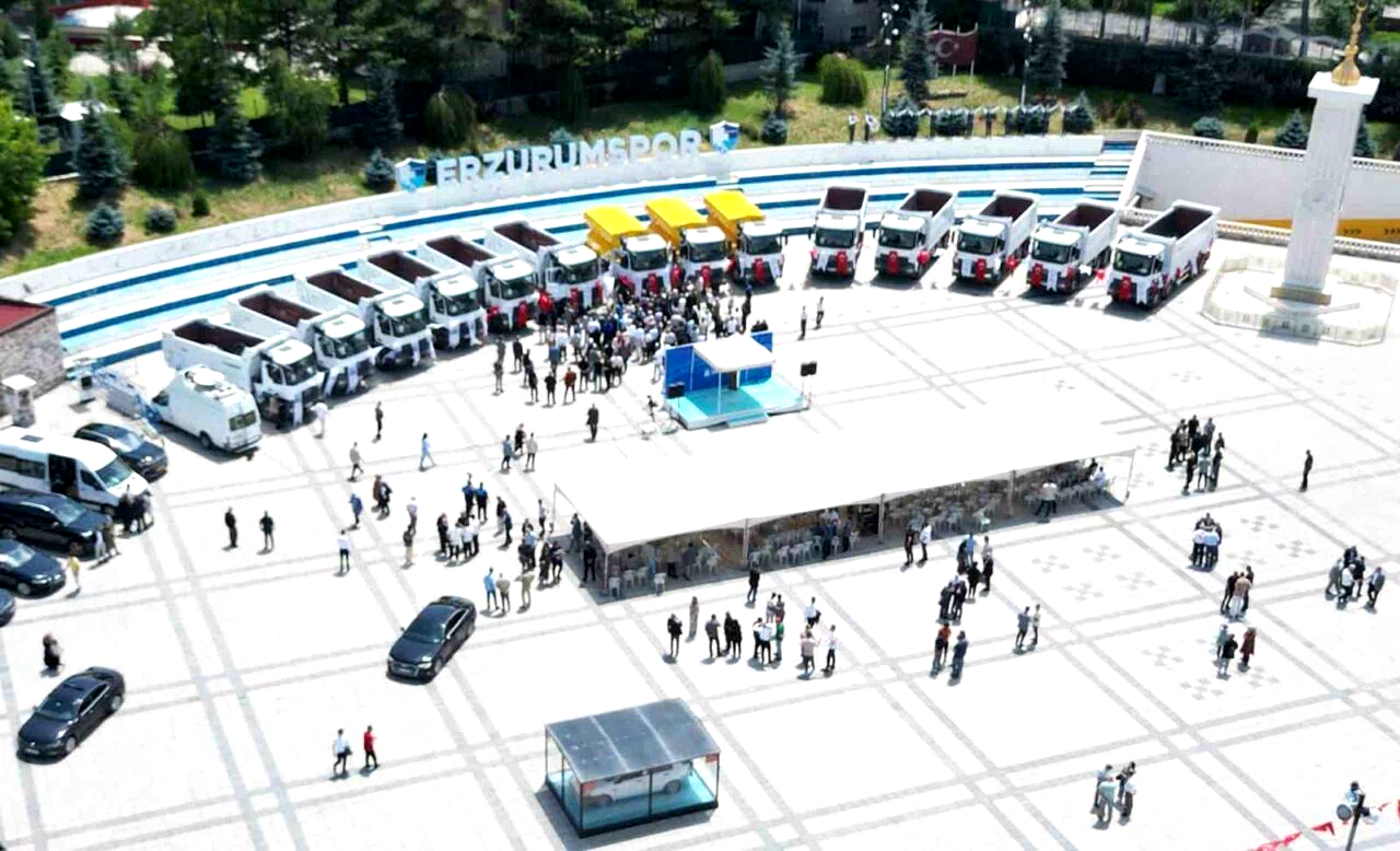Büyükşehir 19. araç filosunu tanıttı