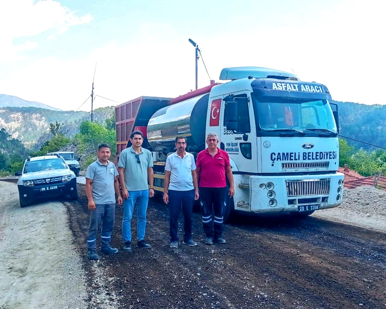 Çameli Belediyesi Emecik Mahallesinin üst yapısını yeniledi